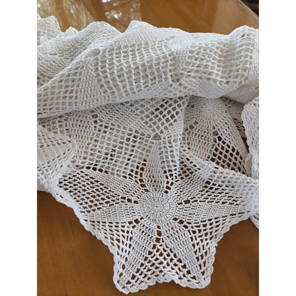 Vtg White Crochet Tablecloth Floral Scallops 40x77 Cotton Minor Flaws See Pics